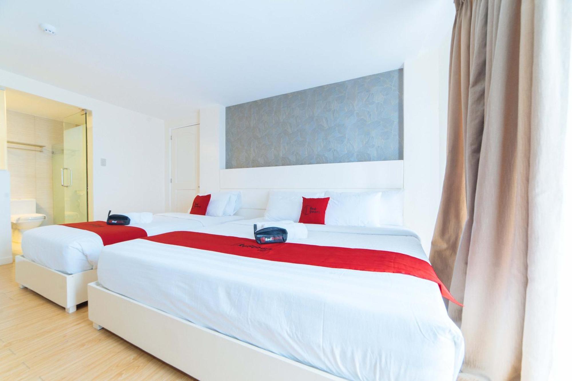 Reddoorz Plus At Hotel Metro Kalibo Kültér fotó