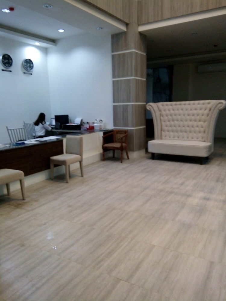 Reddoorz Plus At Hotel Metro Kalibo Kültér fotó