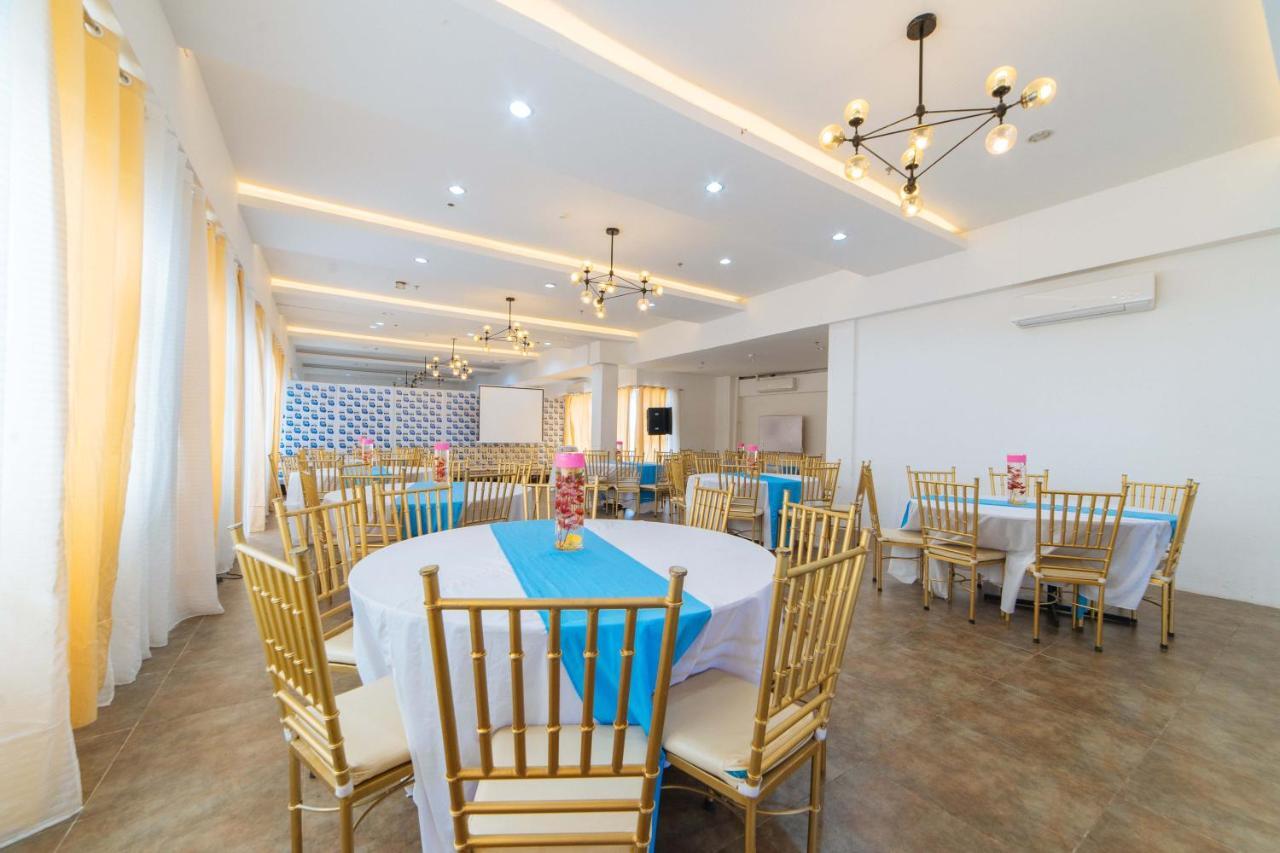 Reddoorz Plus At Hotel Metro Kalibo Kültér fotó