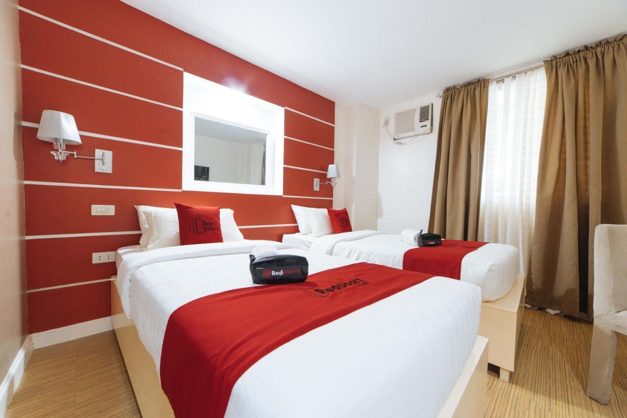 Reddoorz Plus At Hotel Metro Kalibo Kültér fotó