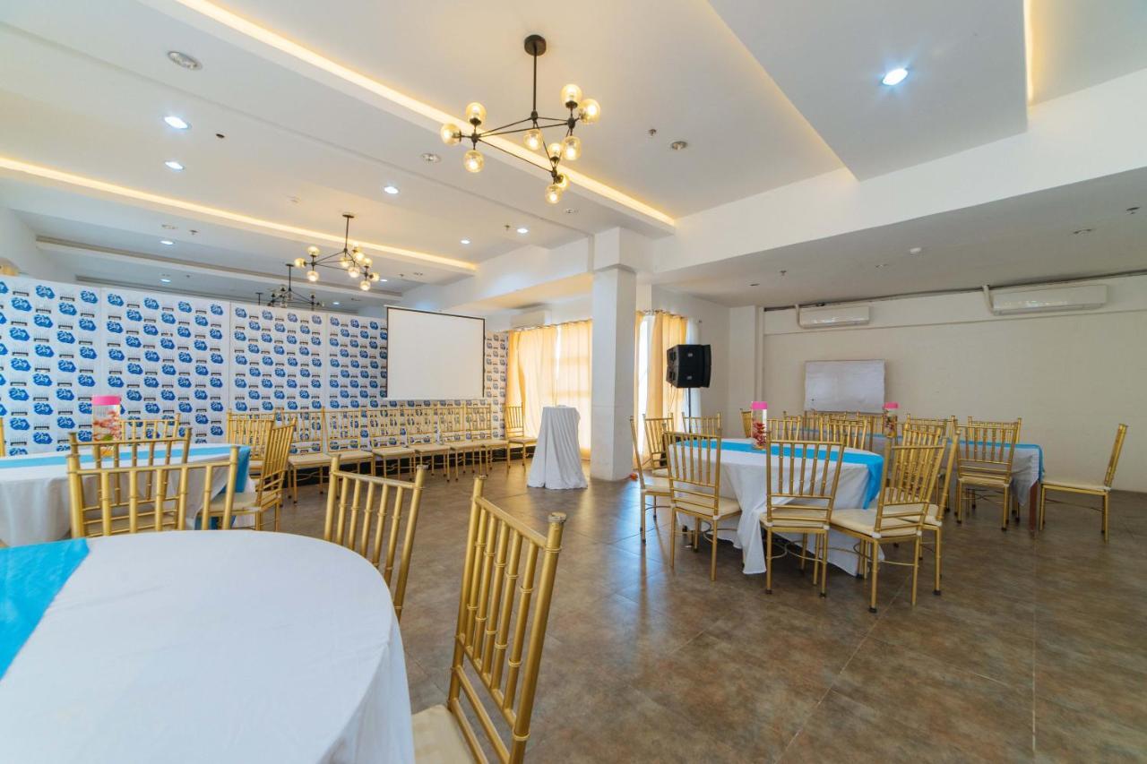 Reddoorz Plus At Hotel Metro Kalibo Kültér fotó